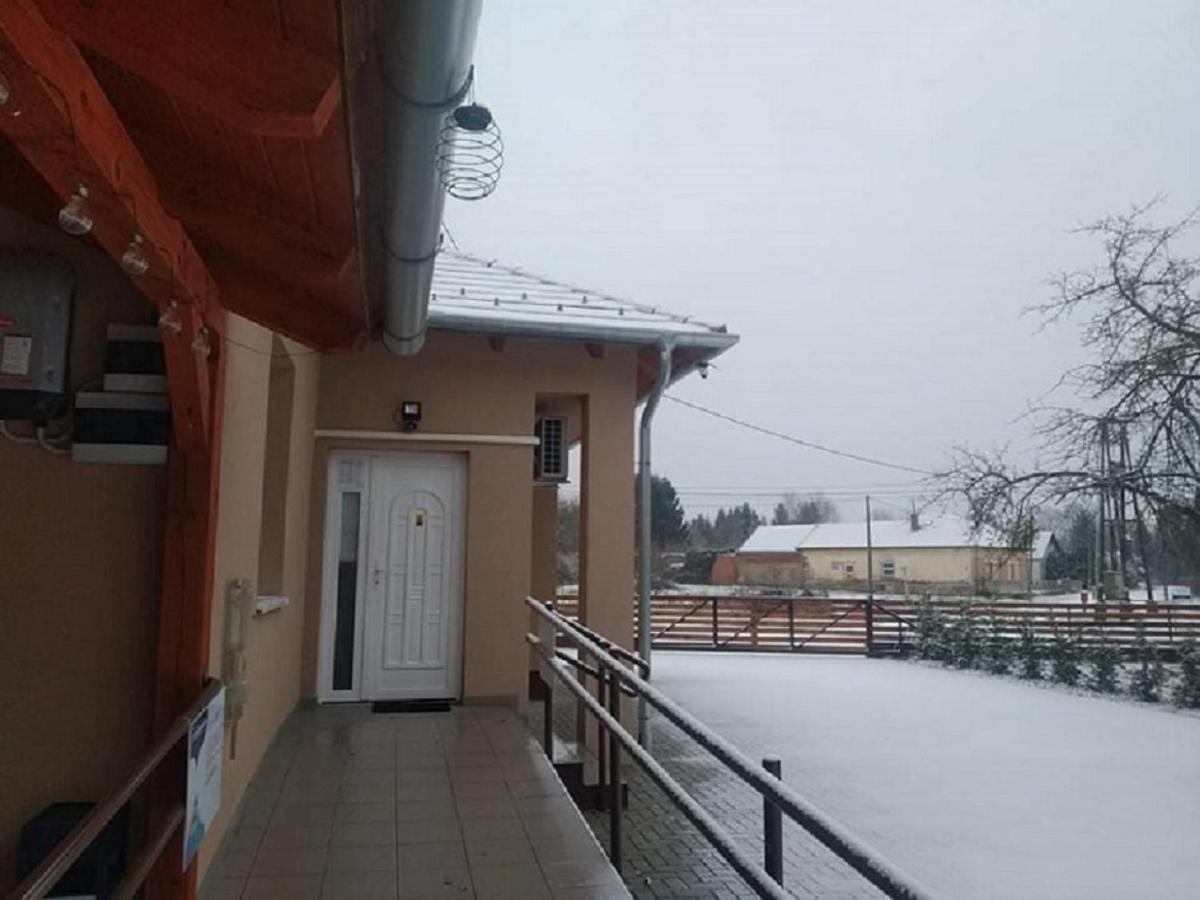 Okerka Vendeghaz Διαμέρισμα Csesztreg Εξωτερικό φωτογραφία
